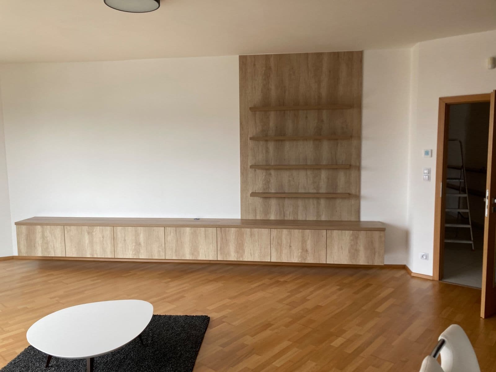 2 bedroom with open-plan kitchen flat to rent, 124 m², Vojenova, Prague, Prague 2 bedroom with open-plan kitchen flat to rent, 124 m², Vojenova, Prague, Prague
