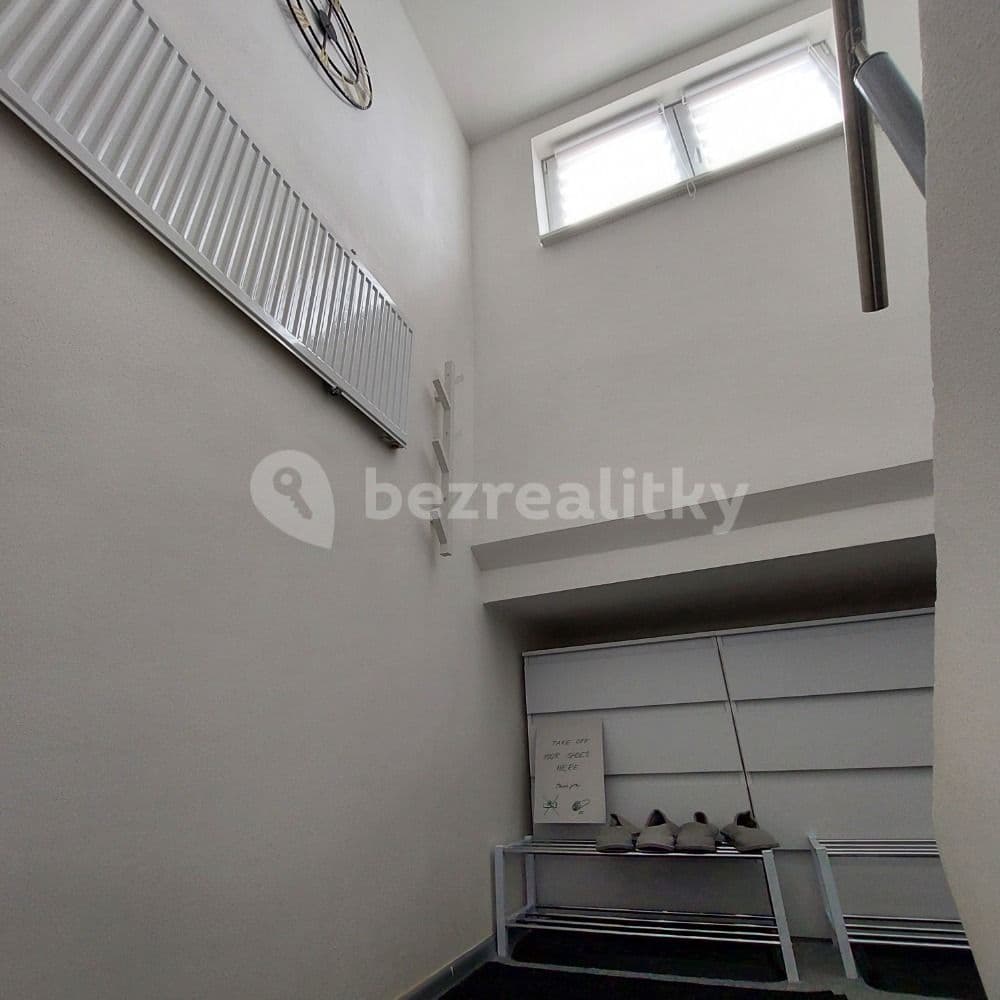 3 bedroom flat to rent, 85 m², Vostrovská, Prague, Prague 3 bedroom flat to rent, 85 m², Vostrovská, Prague, Prague