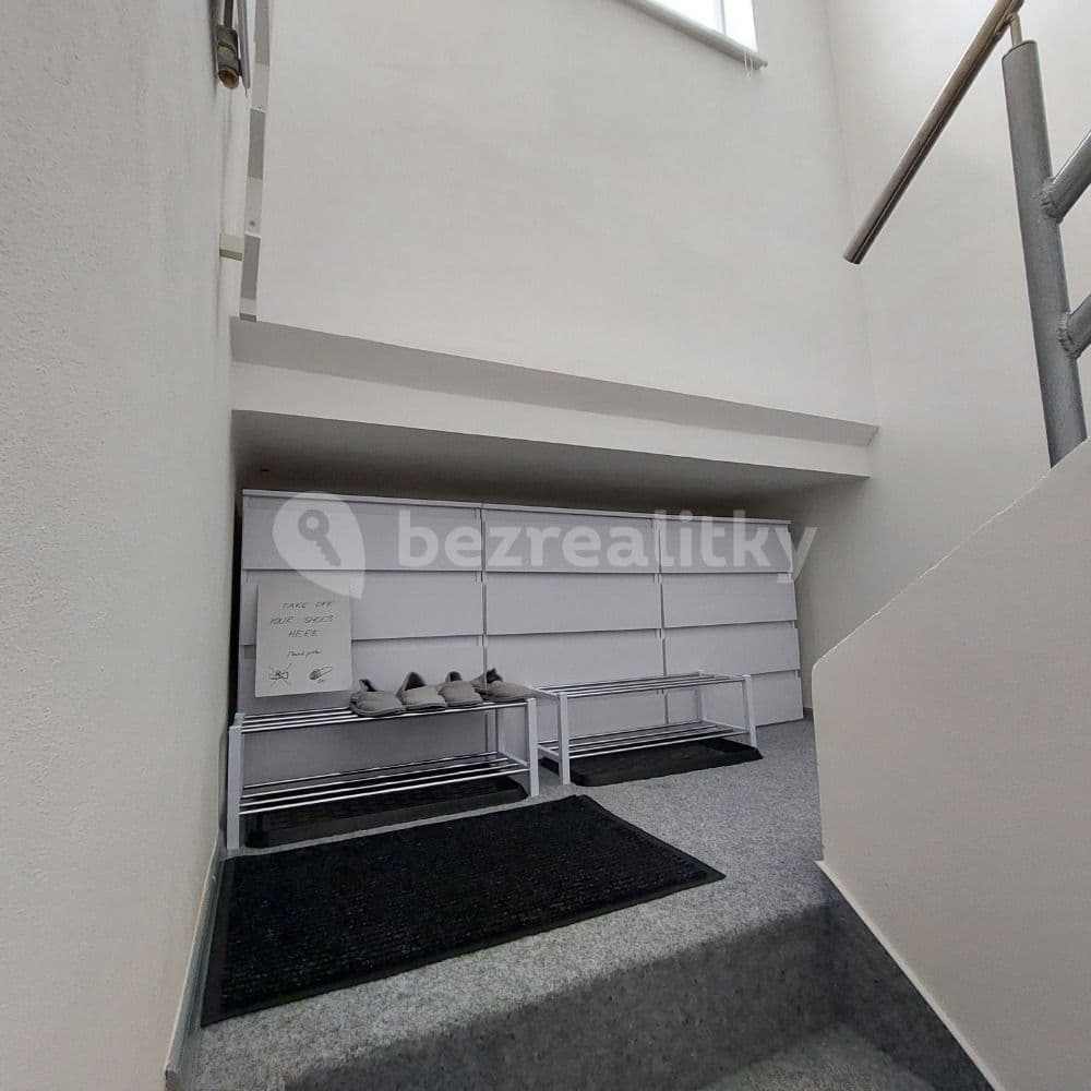 3 bedroom flat to rent, 85 m², Vostrovská, Prague, Prague 3 bedroom flat to rent, 85 m², Vostrovská, Prague, Prague