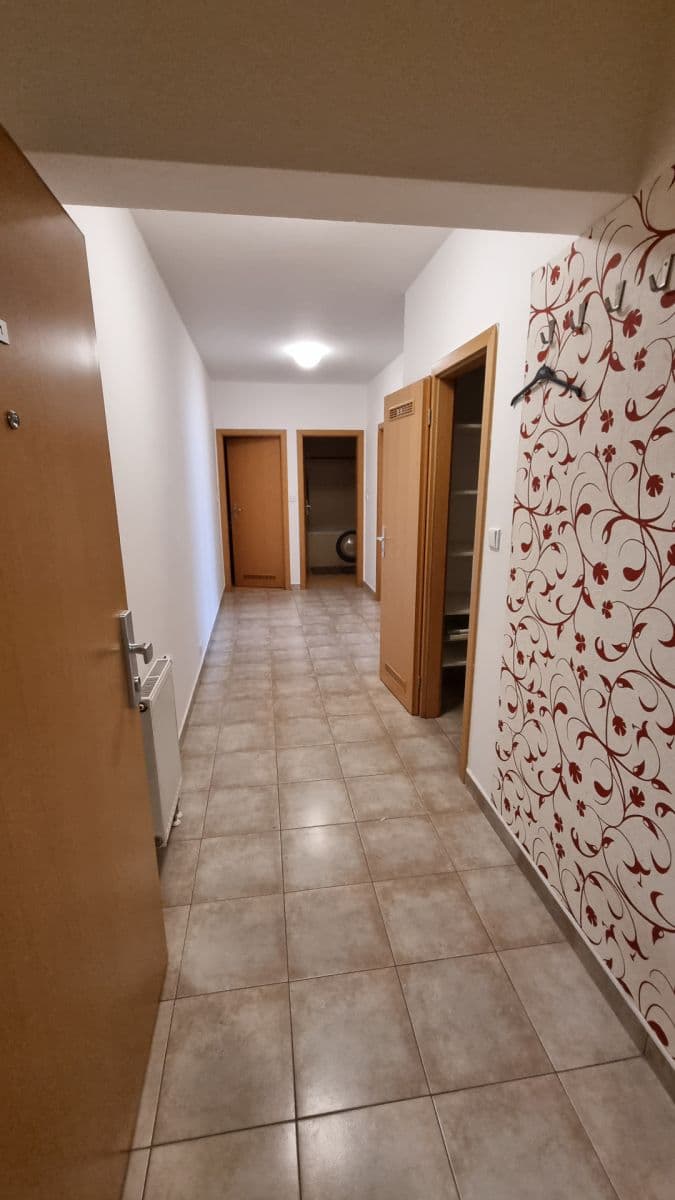 1 bedroom with open-plan kitchen flat to rent, 68 m², Kovanecká, Prague, Prague 1 bedroom with open-plan kitchen flat to rent, 68 m², Kovanecká, Prague, Prague
