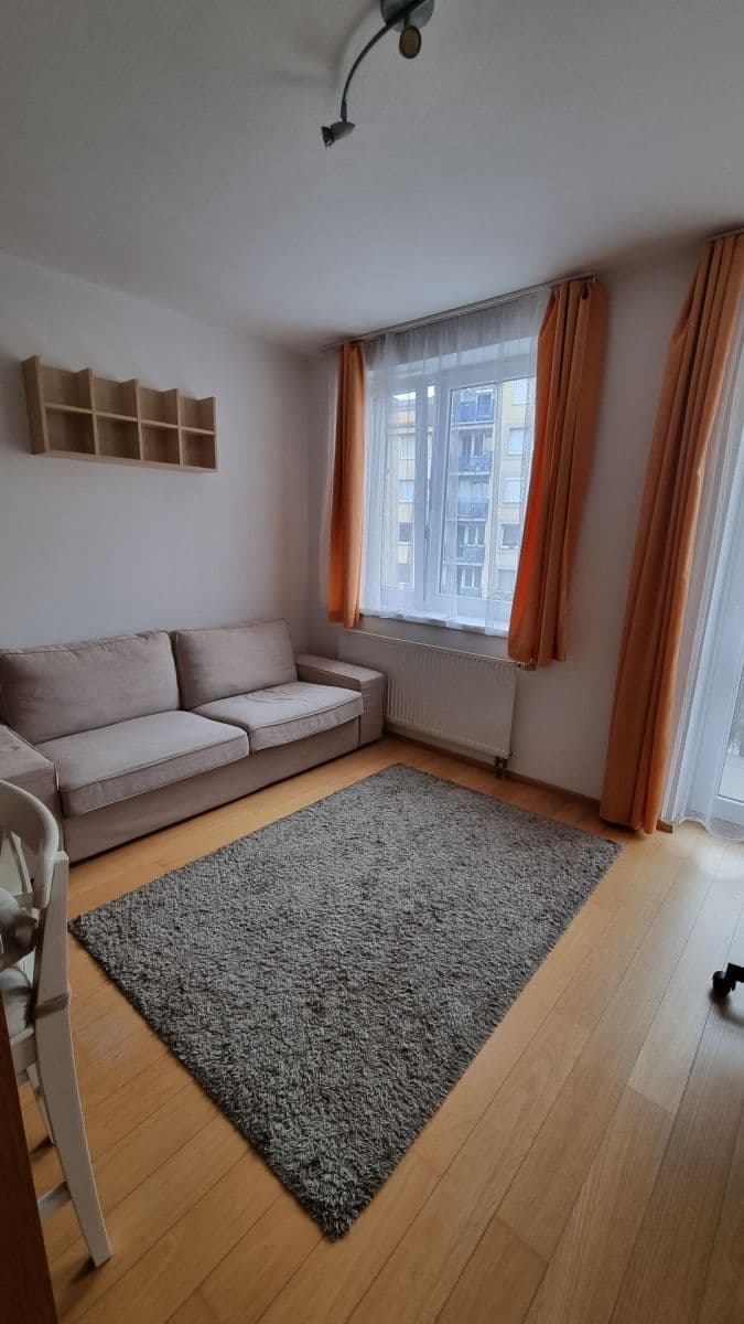 1 bedroom with open-plan kitchen flat to rent, 68 m², Kovanecká, Prague, Prague 1 bedroom with open-plan kitchen flat to rent, 68 m², Kovanecká, Prague, Prague