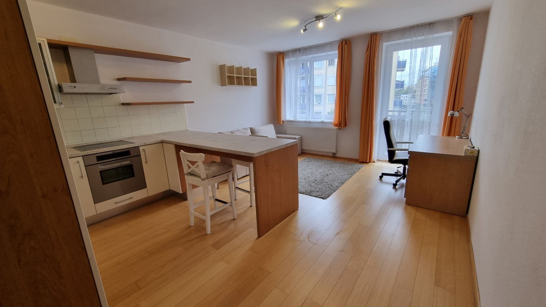 1 bedroom with open-plan kitchen flat to rent, 68 m², Kovanecká, Prague, Prague 1 bedroom with open-plan kitchen flat to rent, 68 m², Kovanecká, Prague, Prague