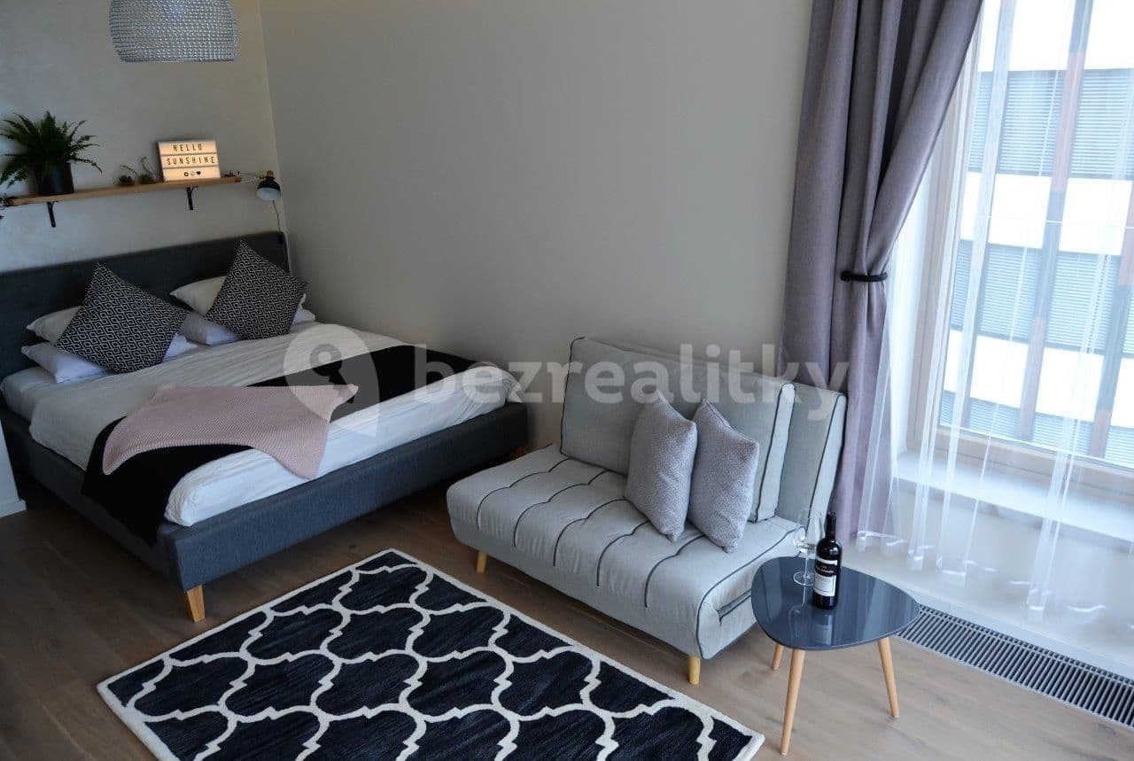 Studio flat to rent, 38 m², Pod Děkankou, Prague, Prague Studio flat to rent, 38 m², Pod Děkankou, Prague, Prague