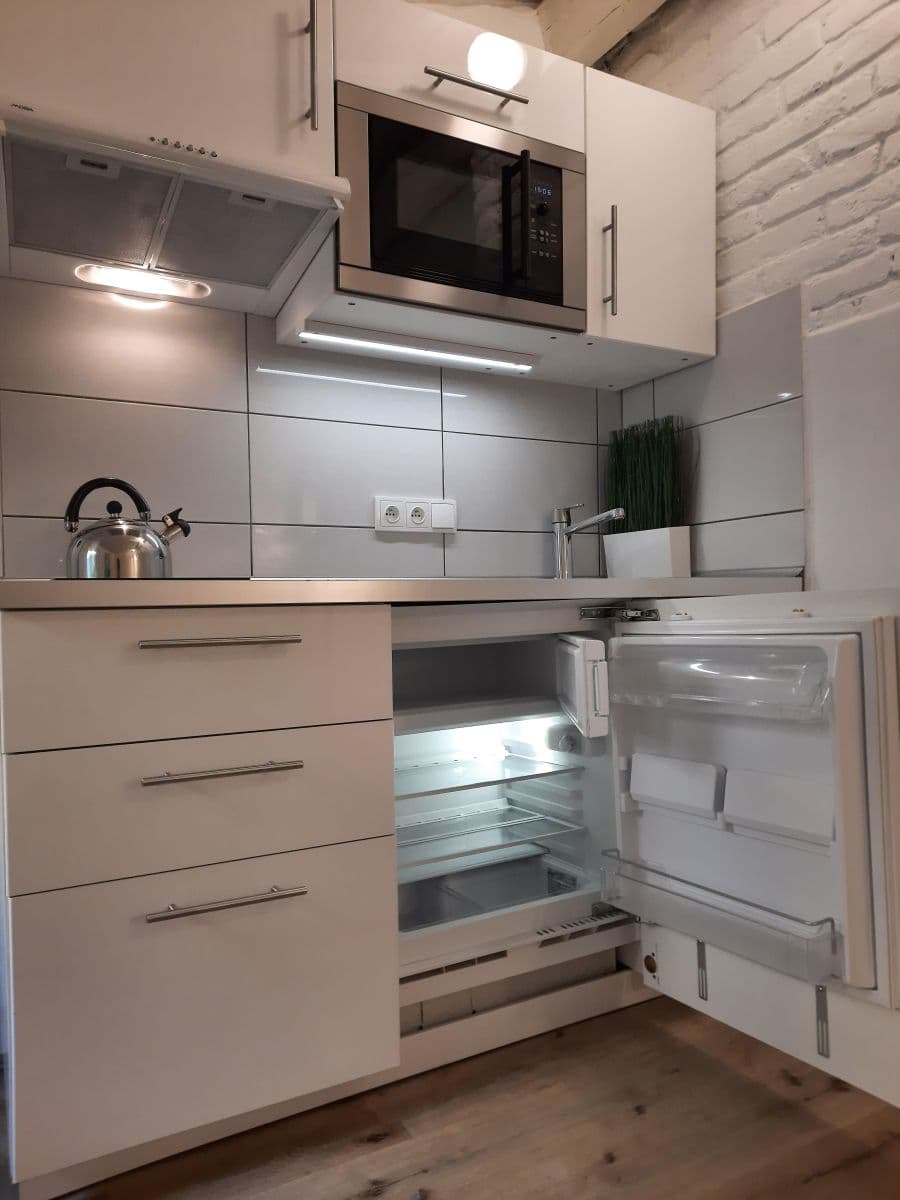 Studio flat to rent, 16 m², Vlkova, Prague, Prague Studio flat to rent, 16 m², Vlkova, Prague, Prague