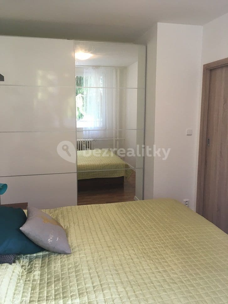 1 bedroom with open-plan kitchen flat to rent, 41 m², Hurbanova, Prague, Prague 1 bedroom with open-plan kitchen flat to rent, 41 m², Hurbanova, Prague, Prague