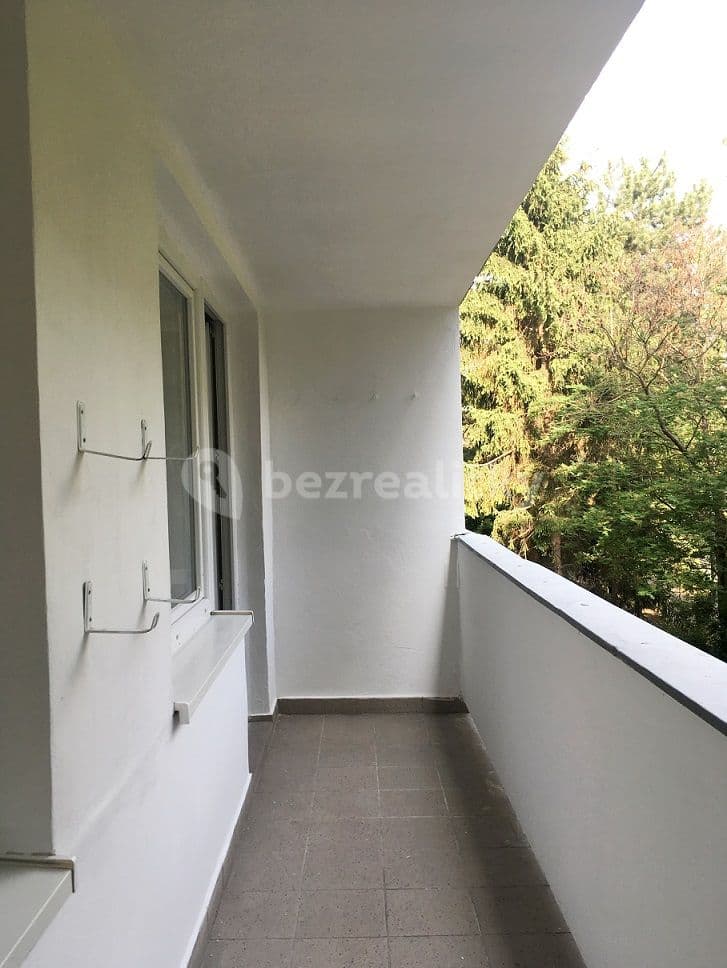 1 bedroom with open-plan kitchen flat to rent, 41 m², Hurbanova, Prague, Prague 1 bedroom with open-plan kitchen flat to rent, 41 m², Hurbanova, Prague, Prague