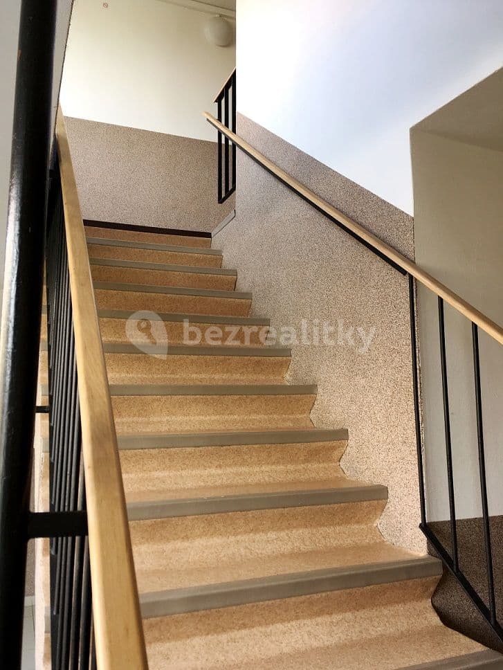 1 bedroom with open-plan kitchen flat to rent, 41 m², Hurbanova, Prague, Prague 1 bedroom with open-plan kitchen flat to rent, 41 m², Hurbanova, Prague, Prague