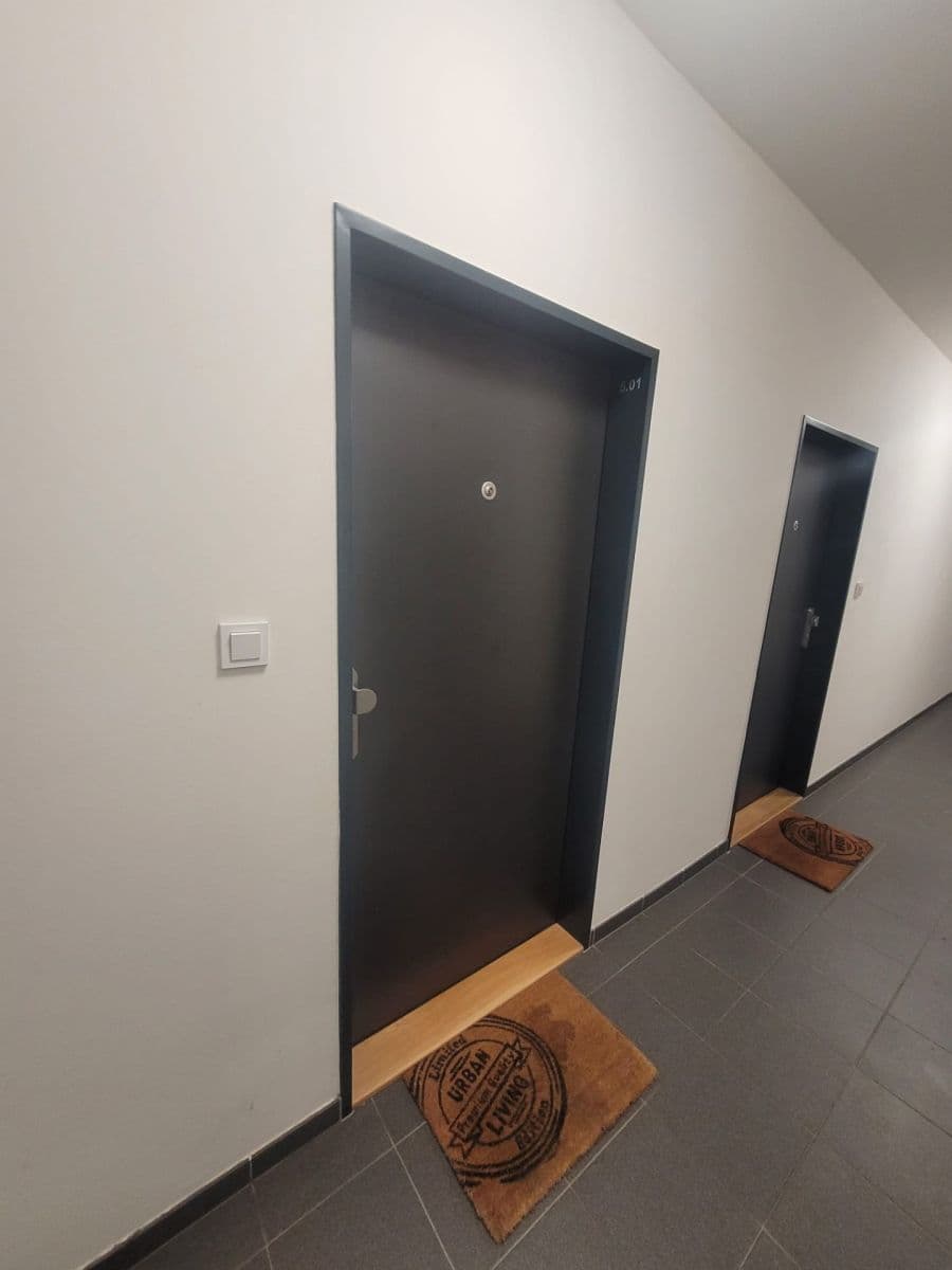 Studio flat to rent, 27 m², Holýšovská, Prague, Prague Studio flat to rent, 27 m², Holýšovská, Prague, Prague