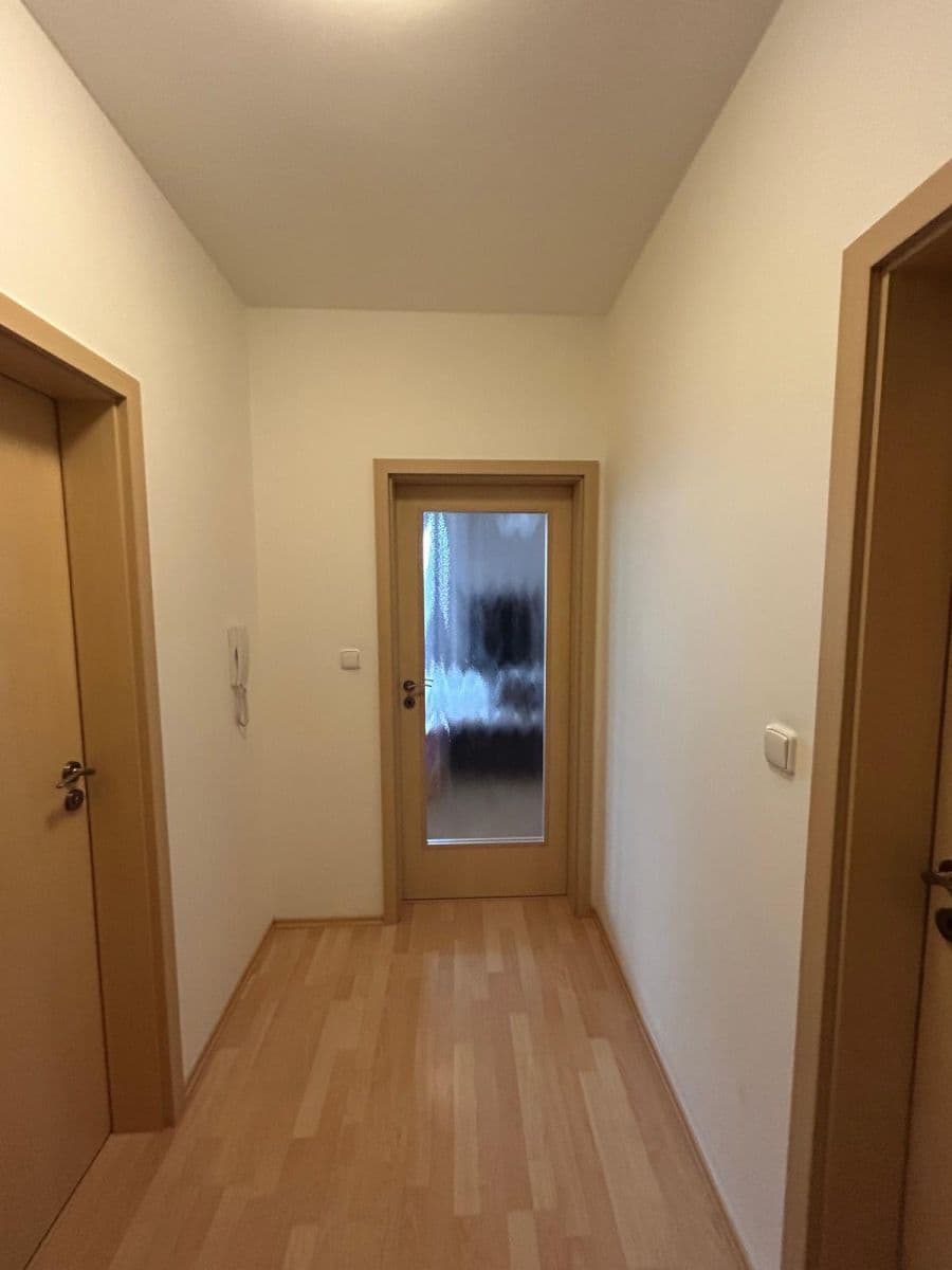 Studio flat to rent, 37 m², Hálův statek, Prague, Prague Studio flat to rent, 37 m², Hálův statek, Prague, Prague