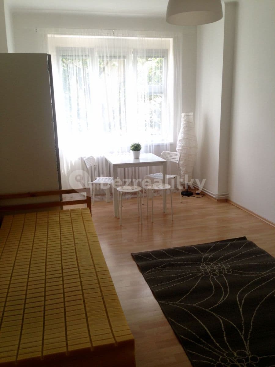 Studio flat to rent, 30 m², Biskupcova, Prague, Prague Studio flat to rent, 30 m², Biskupcova, Prague, Prague