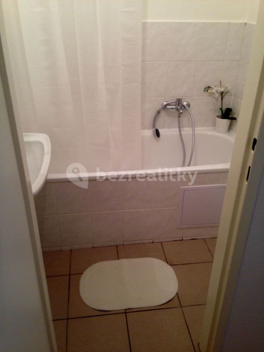 Studio flat to rent, 30 m², Biskupcova, Prague, Prague Studio flat to rent, 30 m², Biskupcova, Prague, Prague