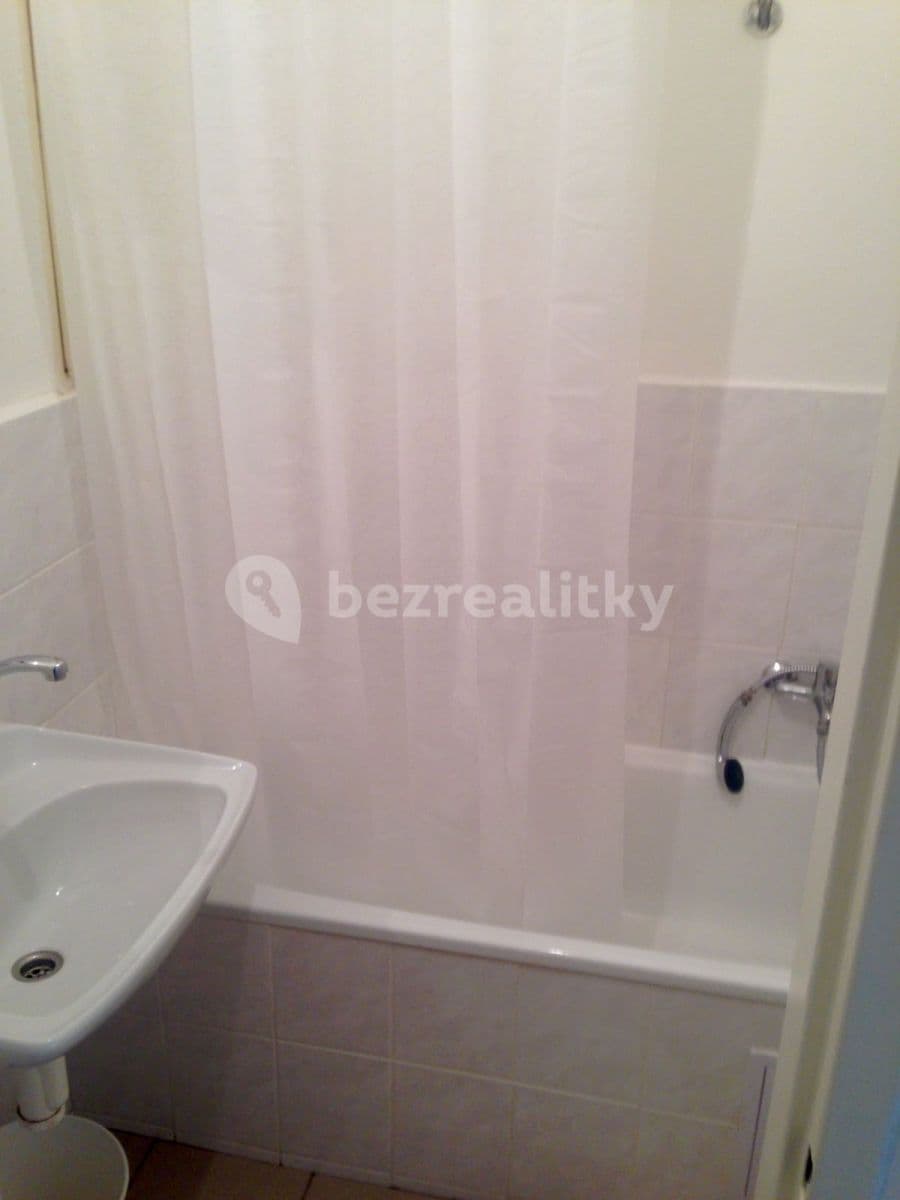 Studio flat to rent, 30 m², Biskupcova, Prague, Prague Studio flat to rent, 30 m², Biskupcova, Prague, Prague