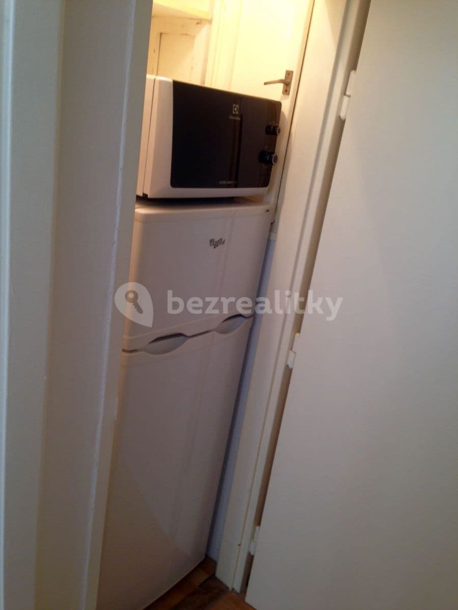Studio flat to rent, 30 m², Biskupcova, Prague, Prague Studio flat to rent, 30 m², Biskupcova, Prague, Prague