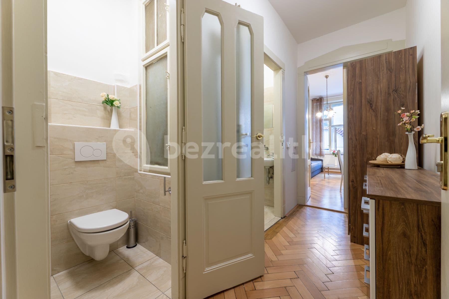 Studio flat to rent, 22 m², Elišky Krásnohorské, Prague, Prague Studio flat to rent, 22 m², Elišky Krásnohorské, Prague, Prague