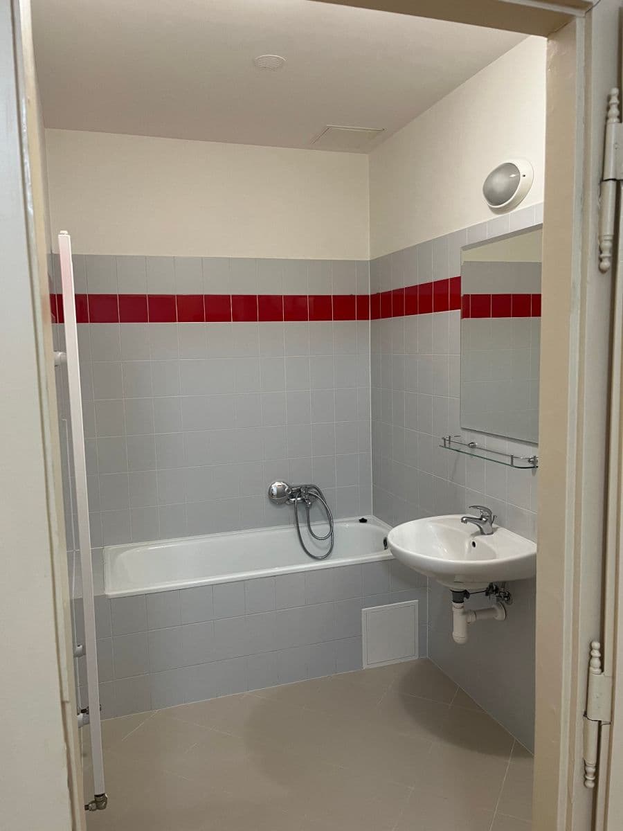 2 bedroom flat to rent, 77 m², Korunní, Prague, Prague 2 bedroom flat to rent, 77 m², Korunní, Prague, Prague