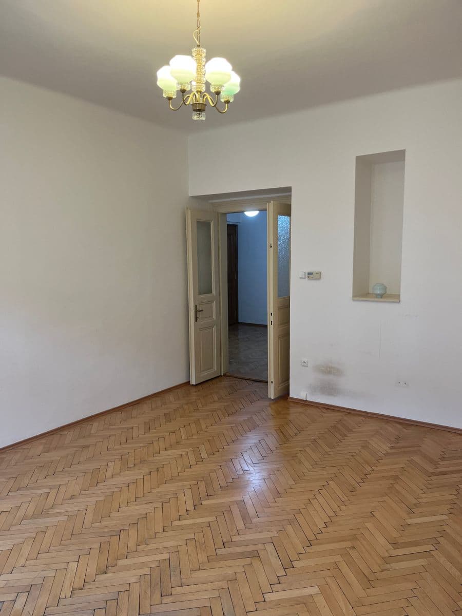2 bedroom flat to rent, 77 m², Korunní, Prague, Prague 2 bedroom flat to rent, 77 m², Korunní, Prague, Prague