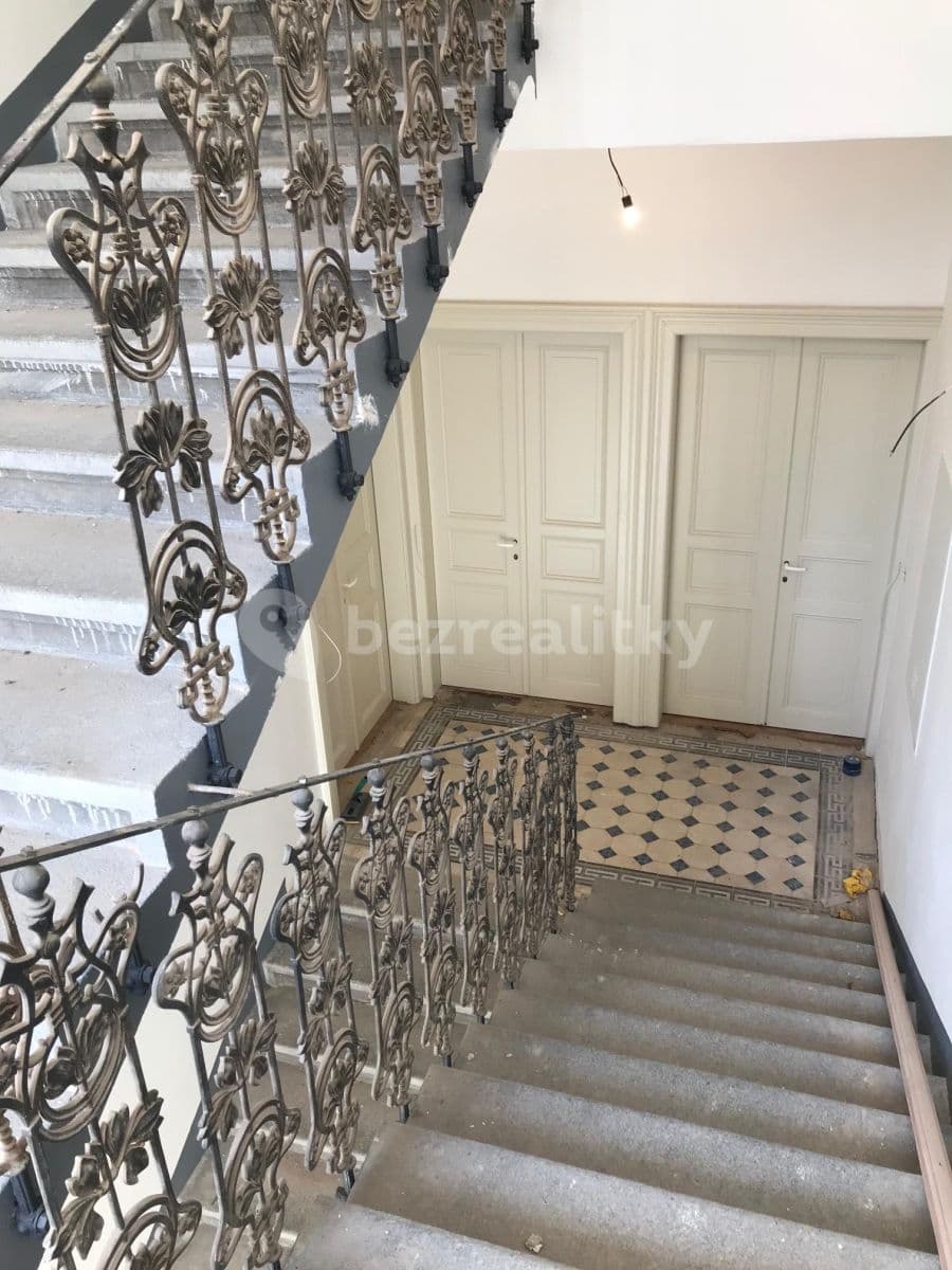 1 bedroom with open-plan kitchen flat to rent, 55 m², Korunní, Prague, Prague 1 bedroom with open-plan kitchen flat to rent, 55 m², Korunní, Prague, Prague