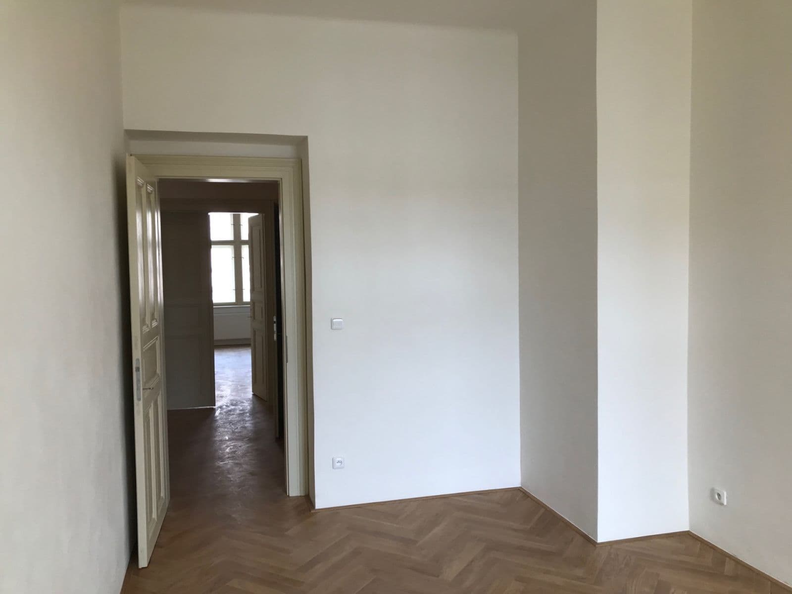 1 bedroom with open-plan kitchen flat to rent, 55 m², Korunní, Prague, Prague 1 bedroom with open-plan kitchen flat to rent, 55 m², Korunní, Prague, Prague