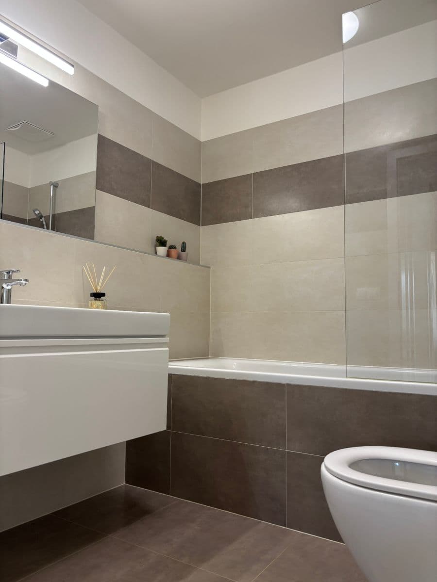 2 bedroom with open-plan kitchen flat for sale, 86 m², Nekvasilova, Prague, Prague 2 bedroom with open-plan kitchen flat for sale, 86 m², Nekvasilova, Prague, Prague