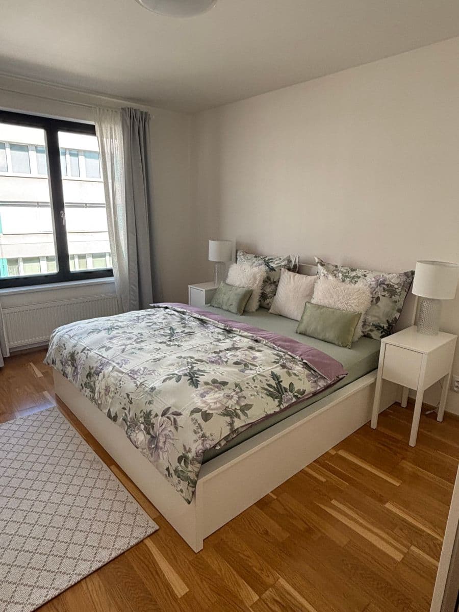 2 bedroom with open-plan kitchen flat for sale, 86 m², Nekvasilova, Prague, Prague 2 bedroom with open-plan kitchen flat for sale, 86 m², Nekvasilova, Prague, Prague