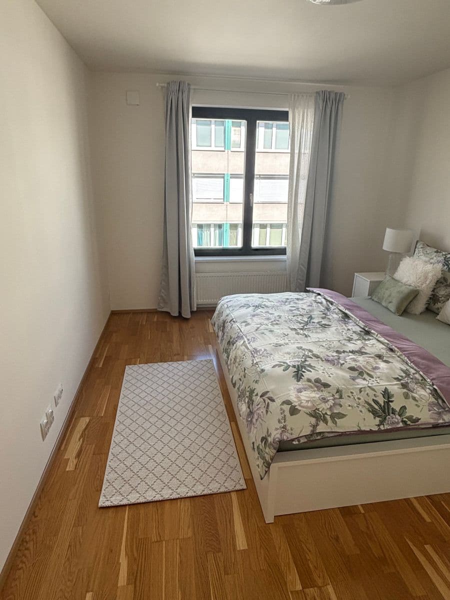 2 bedroom with open-plan kitchen flat for sale, 86 m², Nekvasilova, Prague, Prague 2 bedroom with open-plan kitchen flat for sale, 86 m², Nekvasilova, Prague, Prague