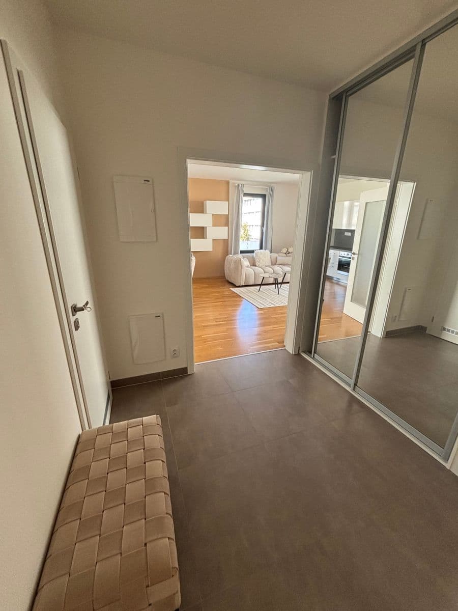 2 bedroom with open-plan kitchen flat for sale, 86 m², Nekvasilova, Prague, Prague 2 bedroom with open-plan kitchen flat for sale, 86 m², Nekvasilova, Prague, Prague