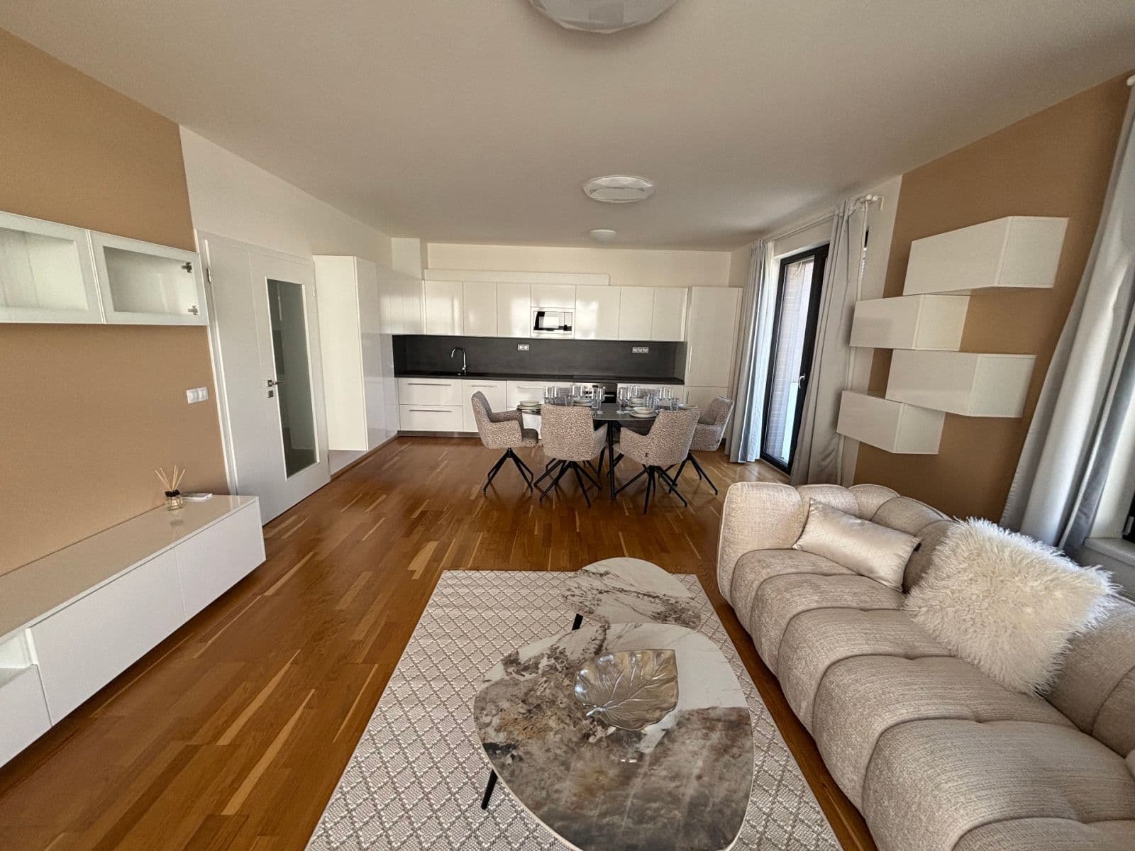 2 bedroom with open-plan kitchen flat for sale, 86 m², Nekvasilova, Prague, Prague 2 bedroom with open-plan kitchen flat for sale, 86 m², Nekvasilova, Prague, Prague