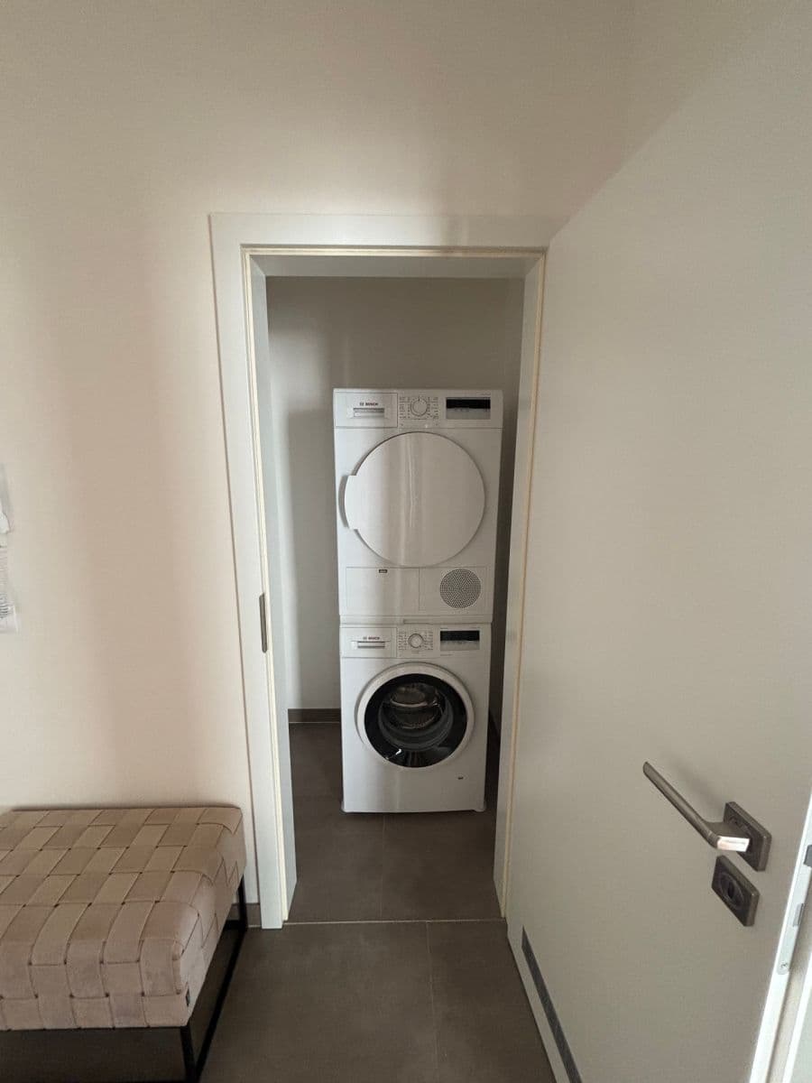 2 bedroom with open-plan kitchen flat for sale, 86 m², Nekvasilova, Prague, Prague 2 bedroom with open-plan kitchen flat for sale, 86 m², Nekvasilova, Prague, Prague