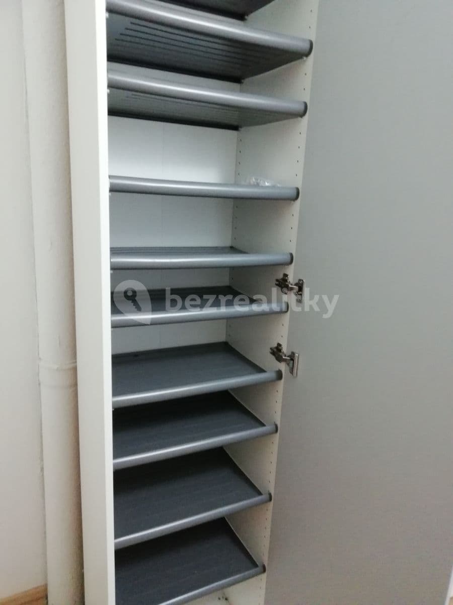 1 bedroom with open-plan kitchen flat to rent, 40 m², Šluknovská, Prague, Prague 1 bedroom with open-plan kitchen flat to rent, 40 m², Šluknovská, Prague, Prague