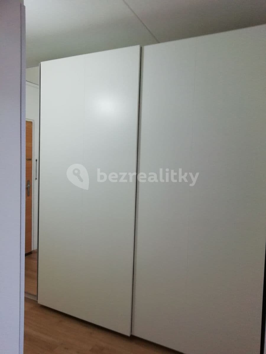 1 bedroom with open-plan kitchen flat to rent, 40 m², Šluknovská, Prague, Prague 1 bedroom with open-plan kitchen flat to rent, 40 m², Šluknovská, Prague, Prague