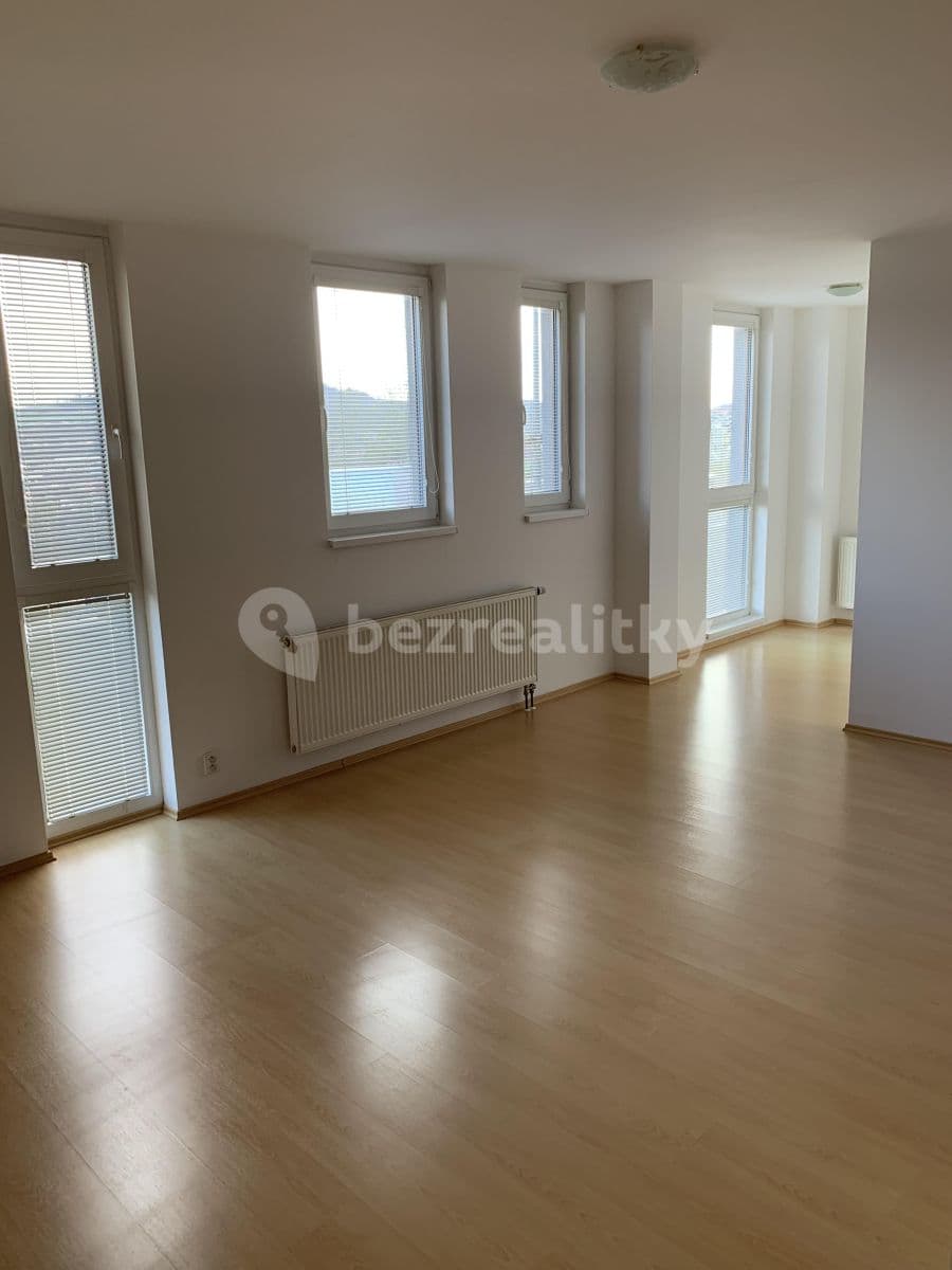1 bedroom with open-plan kitchen flat to rent, 51 m², Na Horizontu, Králův Dvůr, Středočeský Region 1 bedroom with open-plan kitchen flat to rent, 51 m², Na Horizontu, Králův Dvůr, Středočeský Region