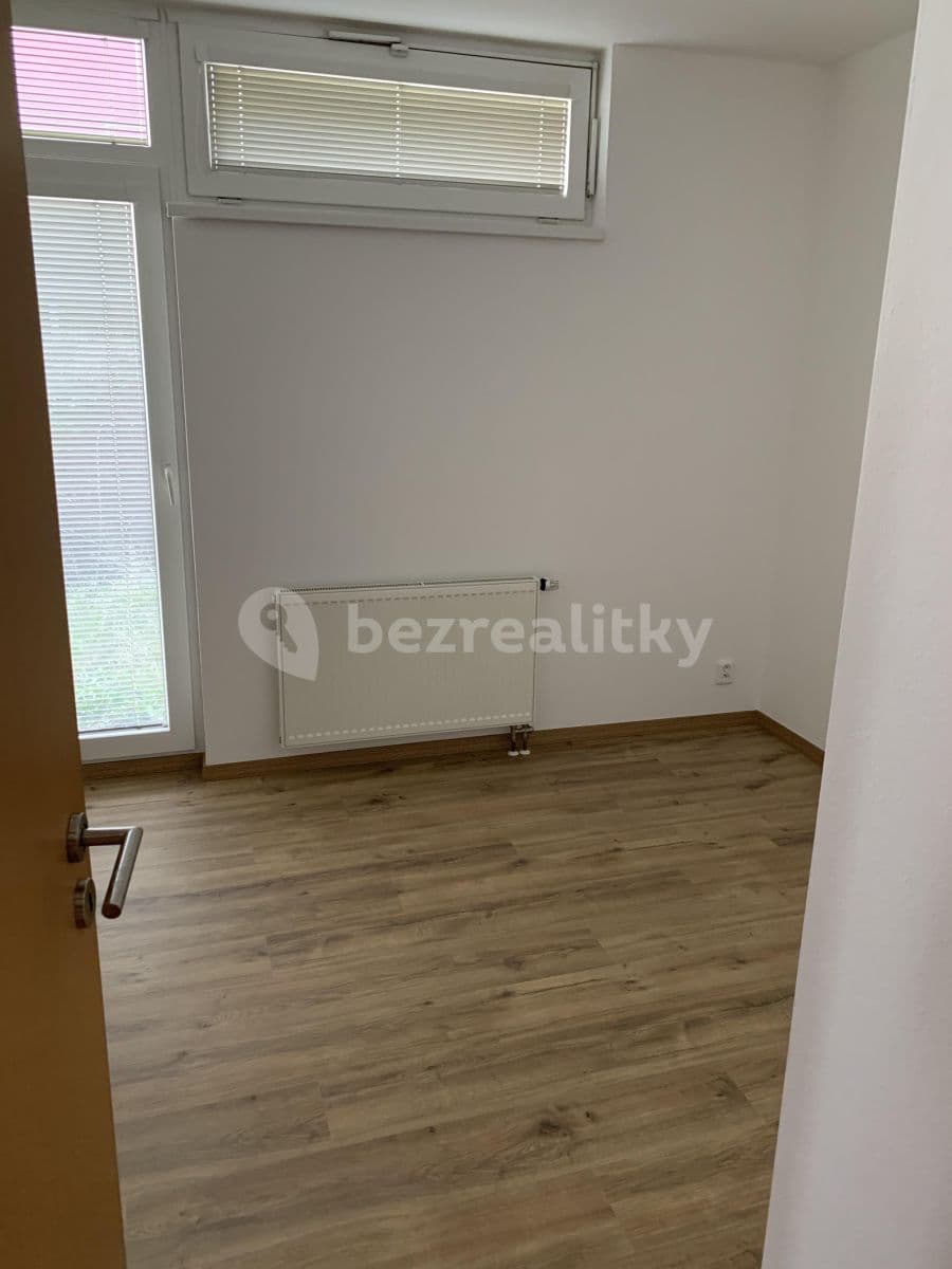 1 bedroom with open-plan kitchen flat to rent, 51 m², Na Horizontu, Králův Dvůr, Středočeský Region 1 bedroom with open-plan kitchen flat to rent, 51 m², Na Horizontu, Králův Dvůr, Středočeský Region