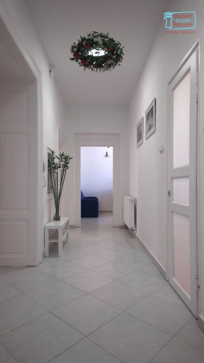 6 bedroom flat to rent, 130 m², Janáčkovo nábřeží, Prague, Prague 6 bedroom flat to rent, 130 m², Janáčkovo nábřeží, Prague, Prague