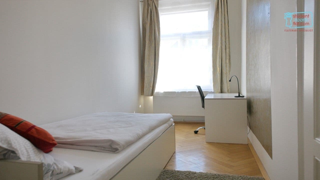 6 bedroom flat to rent, 130 m², Janáčkovo nábřeží, Prague, Prague 6 bedroom flat to rent, 130 m², Janáčkovo nábřeží, Prague, Prague