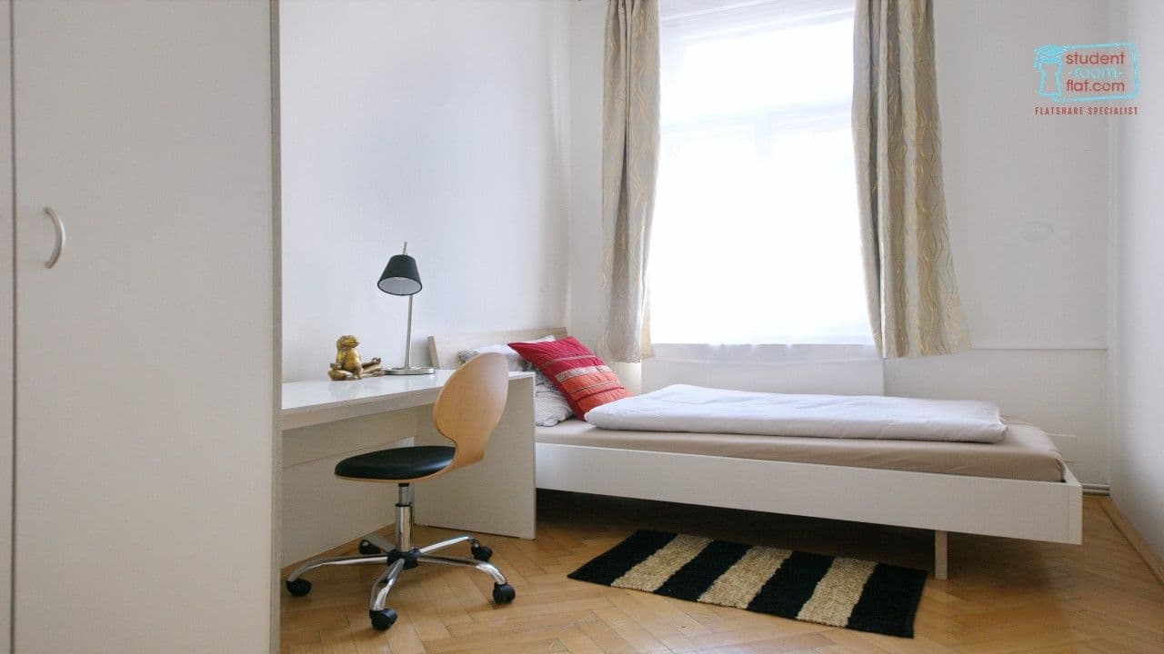 6 bedroom flat to rent, 130 m², Janáčkovo nábřeží, Prague, Prague 6 bedroom flat to rent, 130 m², Janáčkovo nábřeží, Prague, Prague