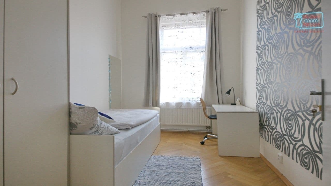 6 bedroom flat to rent, 130 m², Janáčkovo nábřeží, Prague, Prague 6 bedroom flat to rent, 130 m², Janáčkovo nábřeží, Prague, Prague