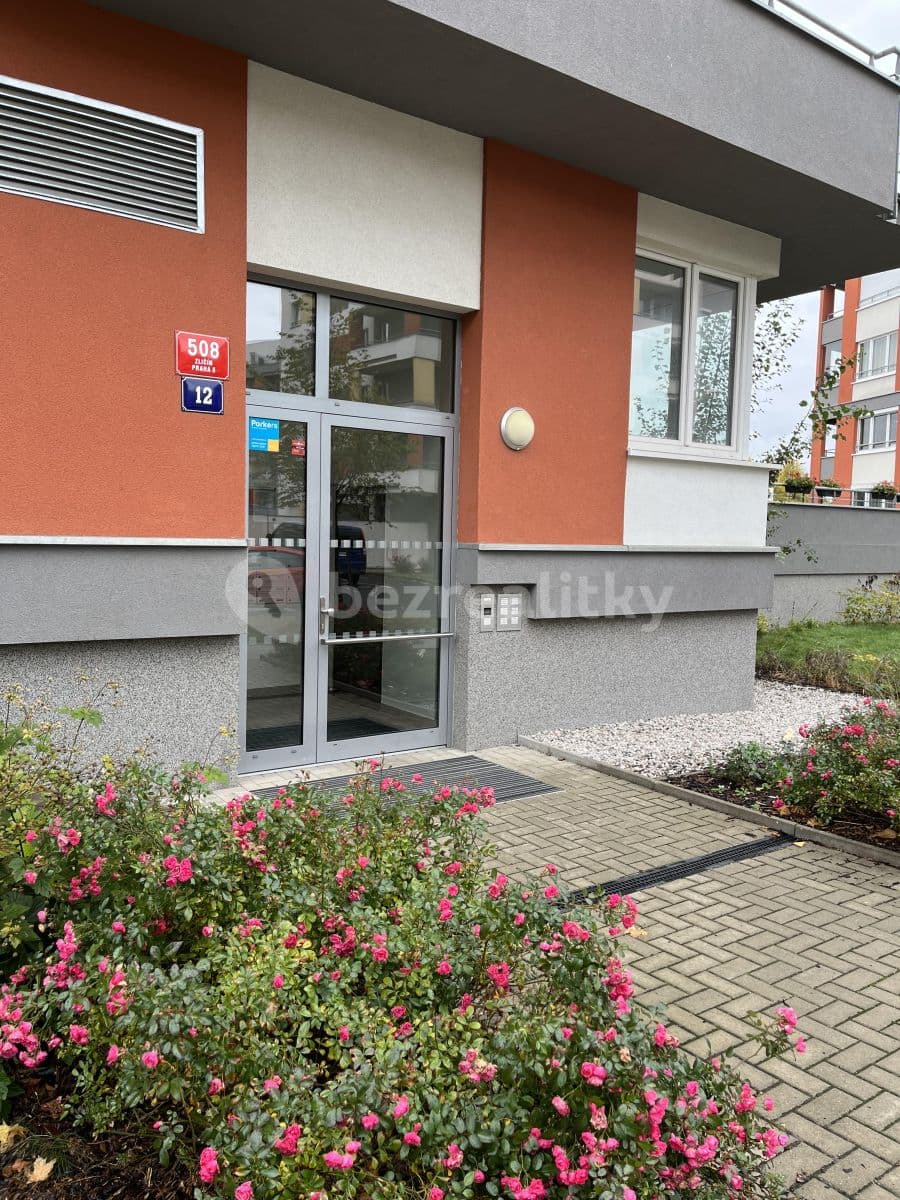 1 bedroom with open-plan kitchen flat to rent, 56 m², Sazovická, Prague, Prague 1 bedroom with open-plan kitchen flat to rent, 56 m², Sazovická, Prague, Prague