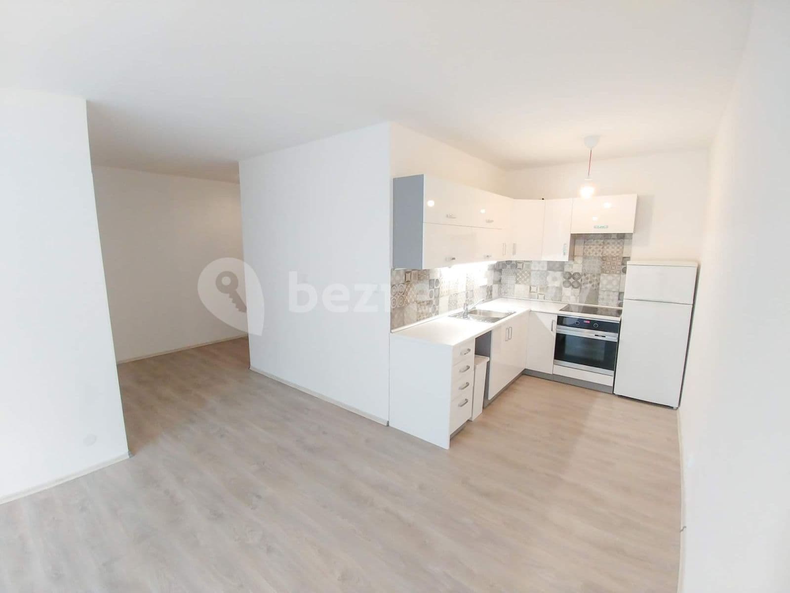 1 bedroom with open-plan kitchen flat to rent, 47 m², V Lázních, Jesenice, Středočeský Region 1 bedroom with open-plan kitchen flat to rent, 47 m², V Lázních, Jesenice, Středočeský Region