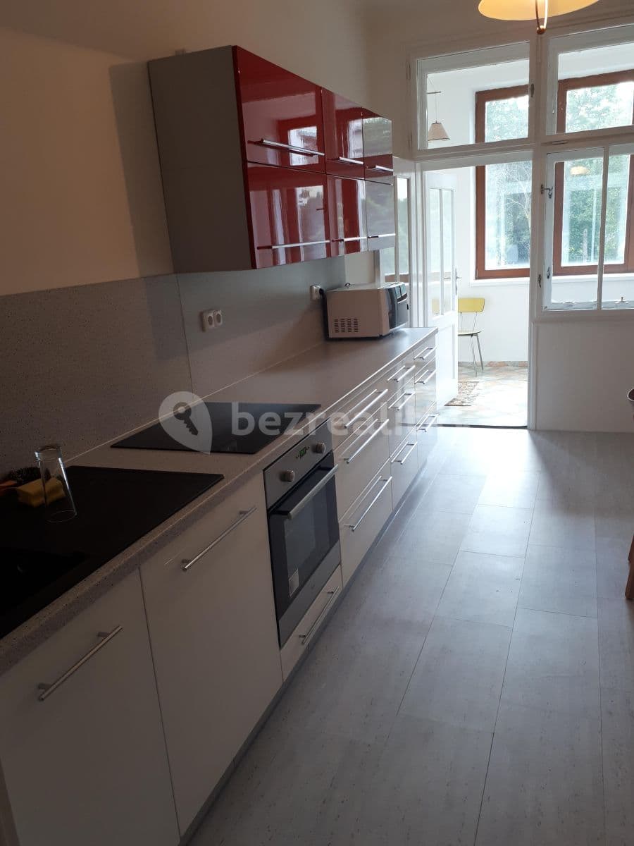 4 bedroom flat to rent, 120 m², Sadovského, Brno, Jihomoravský Region 4 bedroom flat to rent, 120 m², Sadovského, Brno, Jihomoravský Region