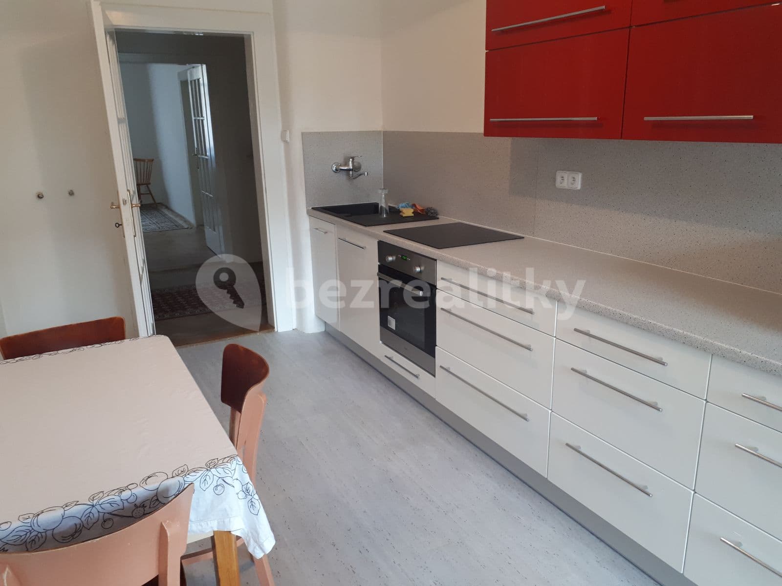 4 bedroom flat to rent, 120 m², Sadovského, Brno, Jihomoravský Region 4 bedroom flat to rent, 120 m², Sadovského, Brno, Jihomoravský Region