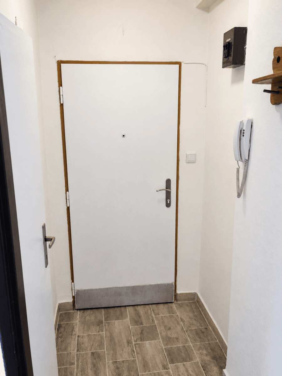Studio flat to rent, 26 m², třída SNP, Hradec Králové, Královéhradecký Region Studio flat to rent, 26 m², třída SNP, Hradec Králové, Královéhradecký Region