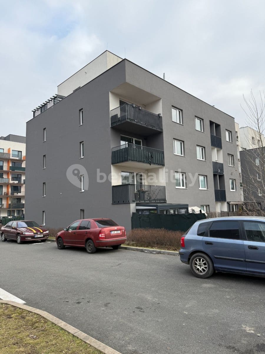 1 bedroom with open-plan kitchen flat to rent, 50 m², Kolbenova, Prague, Prague 1 bedroom with open-plan kitchen flat to rent, 50 m², Kolbenova, Prague, Prague