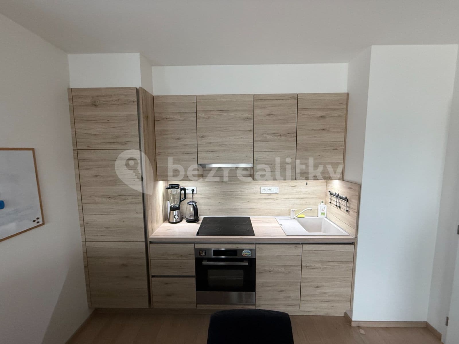1 bedroom with open-plan kitchen flat to rent, 50 m², Kolbenova, Prague, Prague 1 bedroom with open-plan kitchen flat to rent, 50 m², Kolbenova, Prague, Prague
