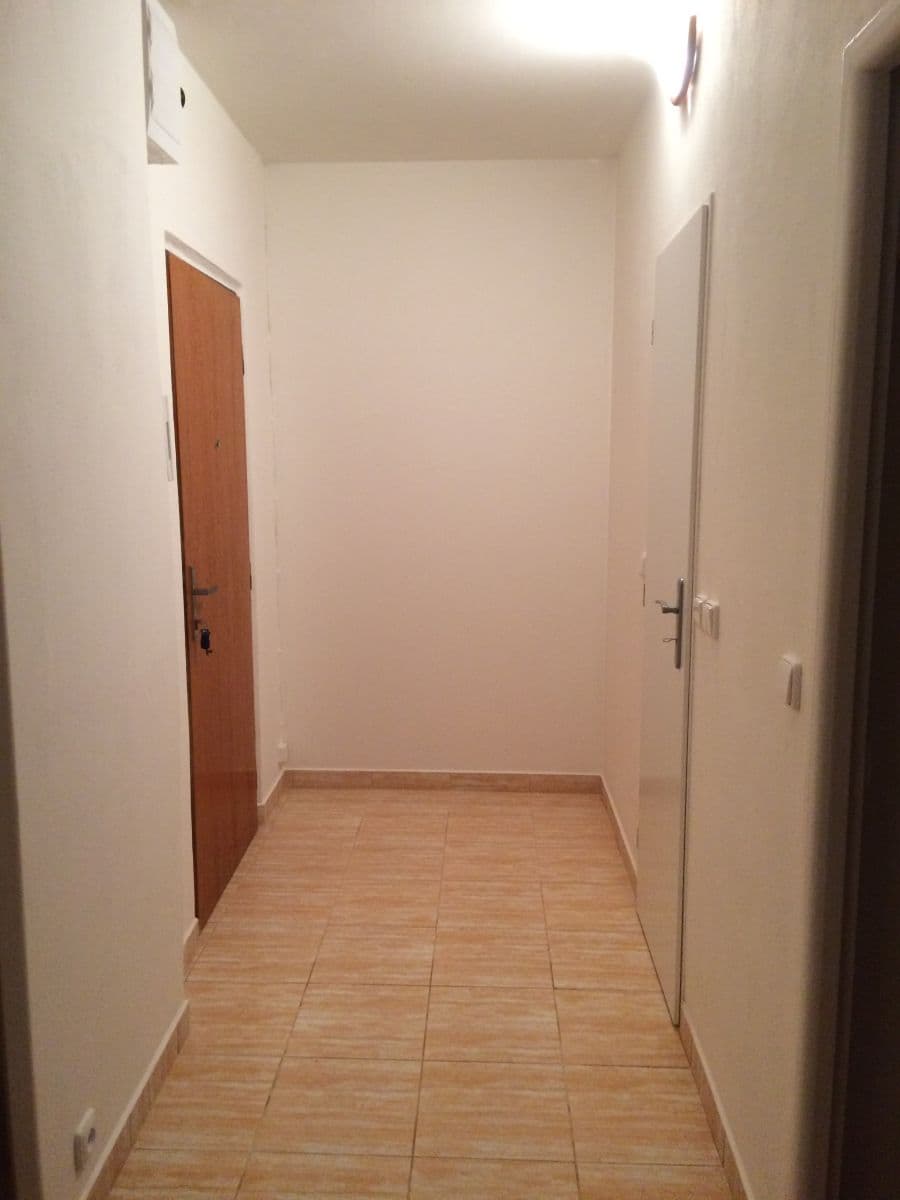 1 bedroom flat to rent, 34 m², Kojetická, Neratovice, Středočeský Region 1 bedroom flat to rent, 34 m², Kojetická, Neratovice, Středočeský Region