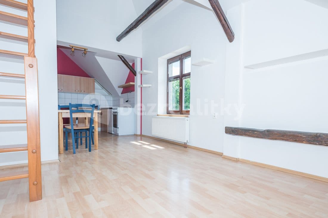 Studio flat to rent, 39 m², Pardubická, Přelouč, Pardubický Region Studio flat to rent, 39 m², Pardubická, Přelouč, Pardubický Region