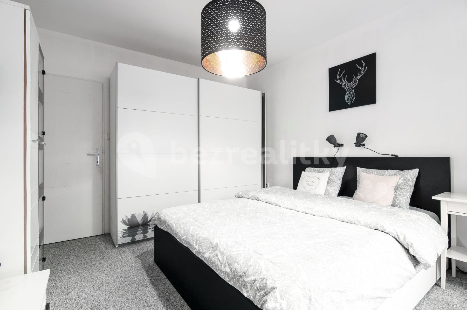 2 bedroom with open-plan kitchen flat to rent, 71 m², Sluneční náměstí, Prague, Prague 2 bedroom with open-plan kitchen flat to rent, 71 m², Sluneční náměstí, Prague, Prague