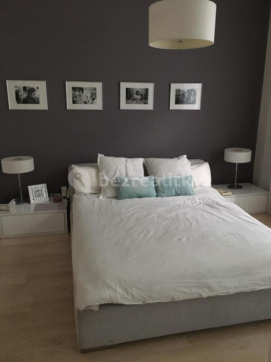 1 bedroom with open-plan kitchen flat to rent, 50 m², Táboritská, Prague, Prague 1 bedroom with open-plan kitchen flat to rent, 50 m², Táboritská, Prague, Prague