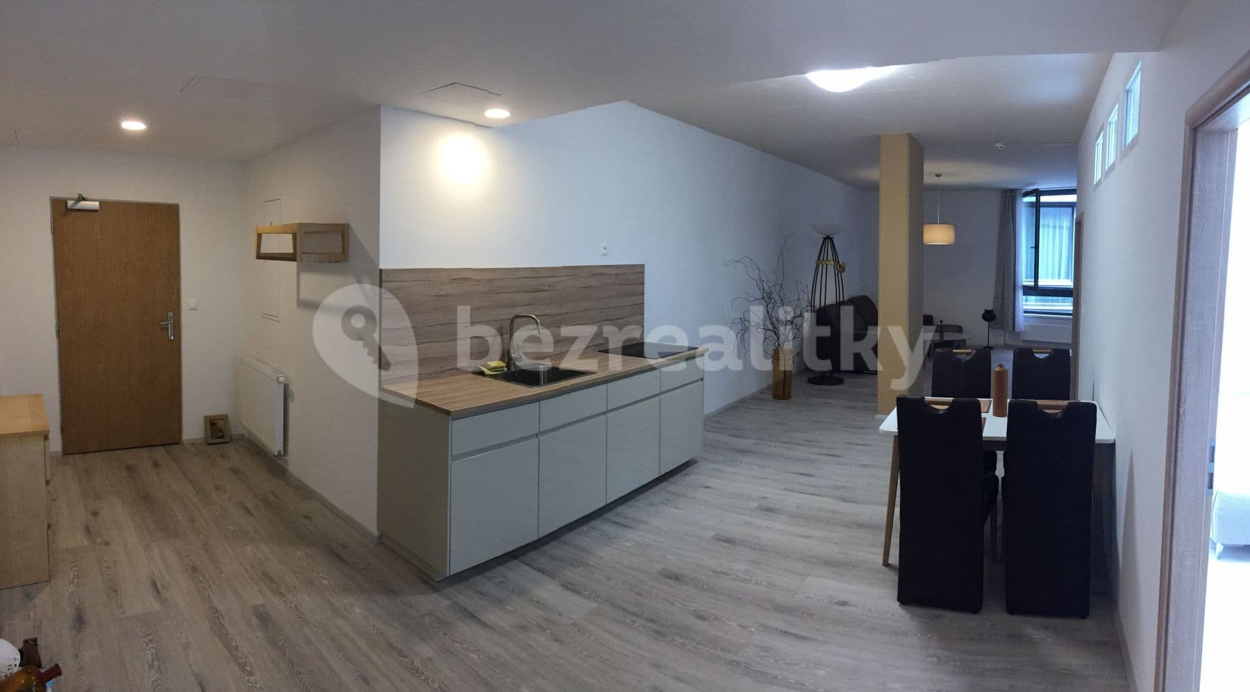 2 bedroom with open-plan kitchen flat to rent, 94 m², Pod dvorem, Prague, Prague 2 bedroom with open-plan kitchen flat to rent, 94 m², Pod dvorem, Prague, Prague