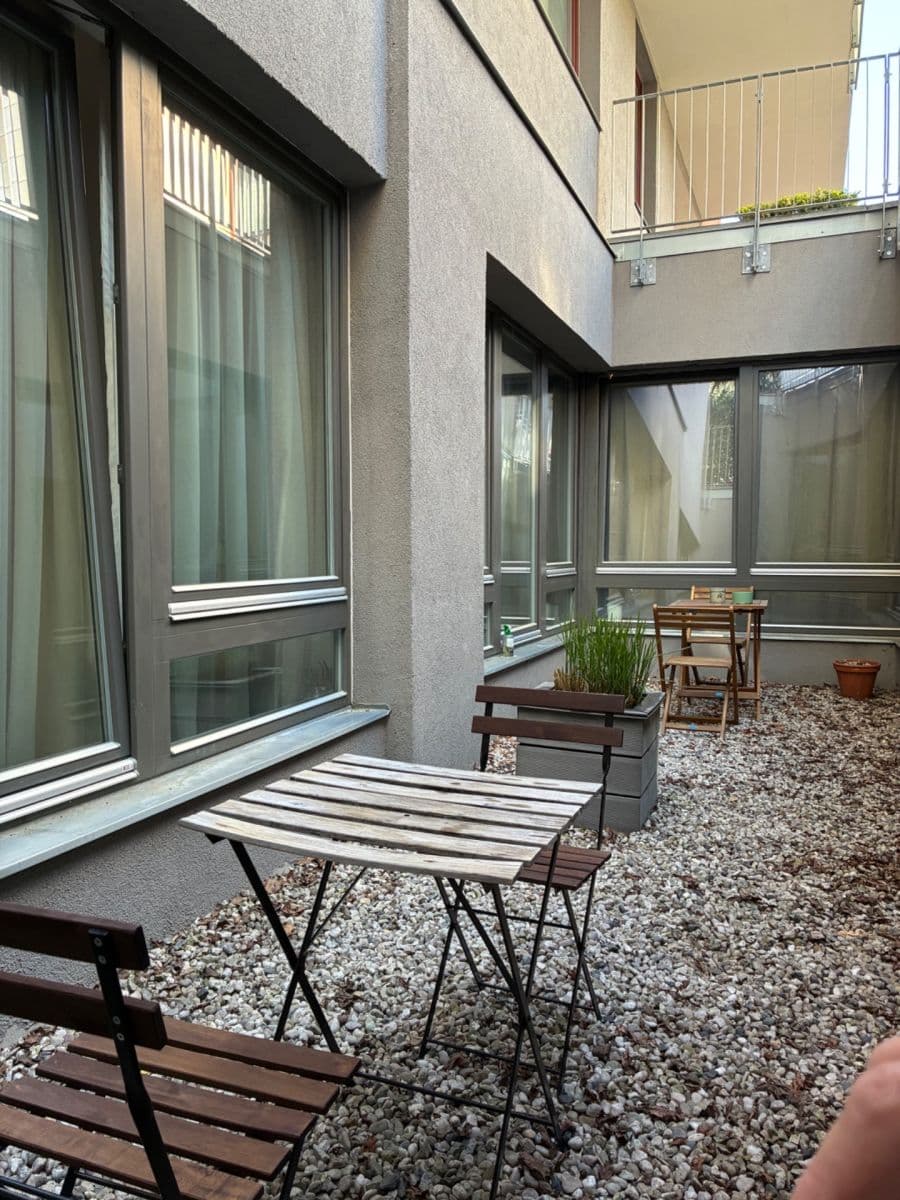 2 bedroom with open-plan kitchen flat to rent, 94 m², Pod dvorem, Prague, Prague 2 bedroom with open-plan kitchen flat to rent, 94 m², Pod dvorem, Prague, Prague