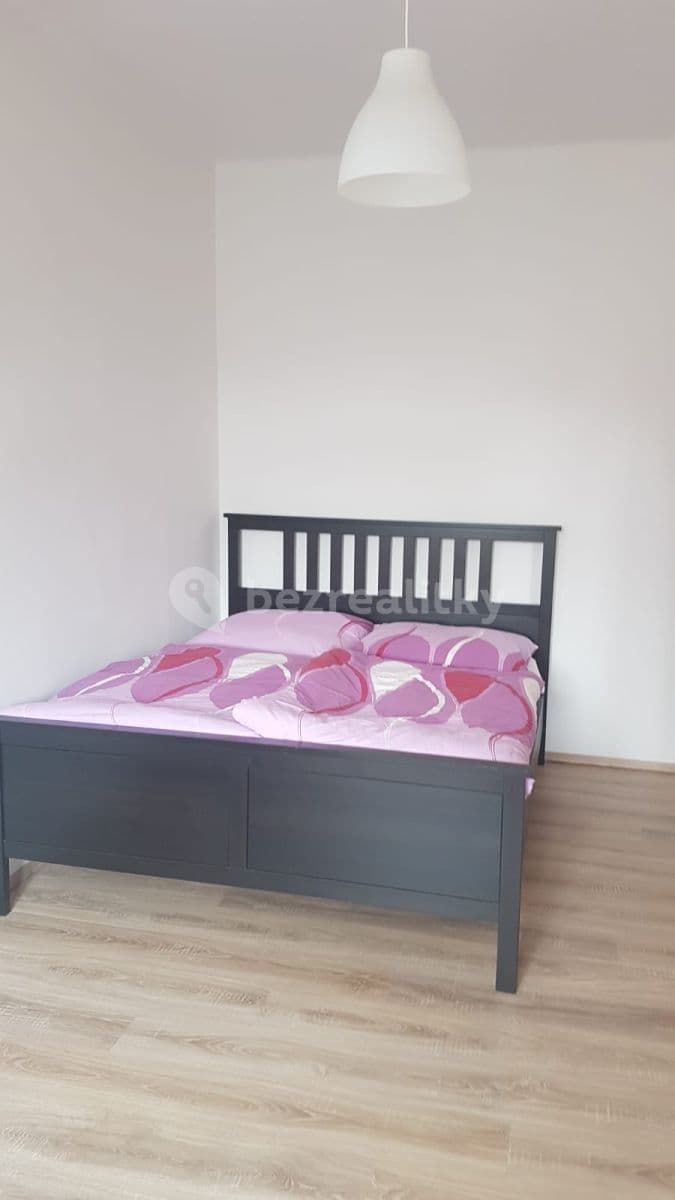 1 bedroom with open-plan kitchen flat to rent, 43 m², Holečkova, Prague, Prague 1 bedroom with open-plan kitchen flat to rent, 43 m², Holečkova, Prague, Prague